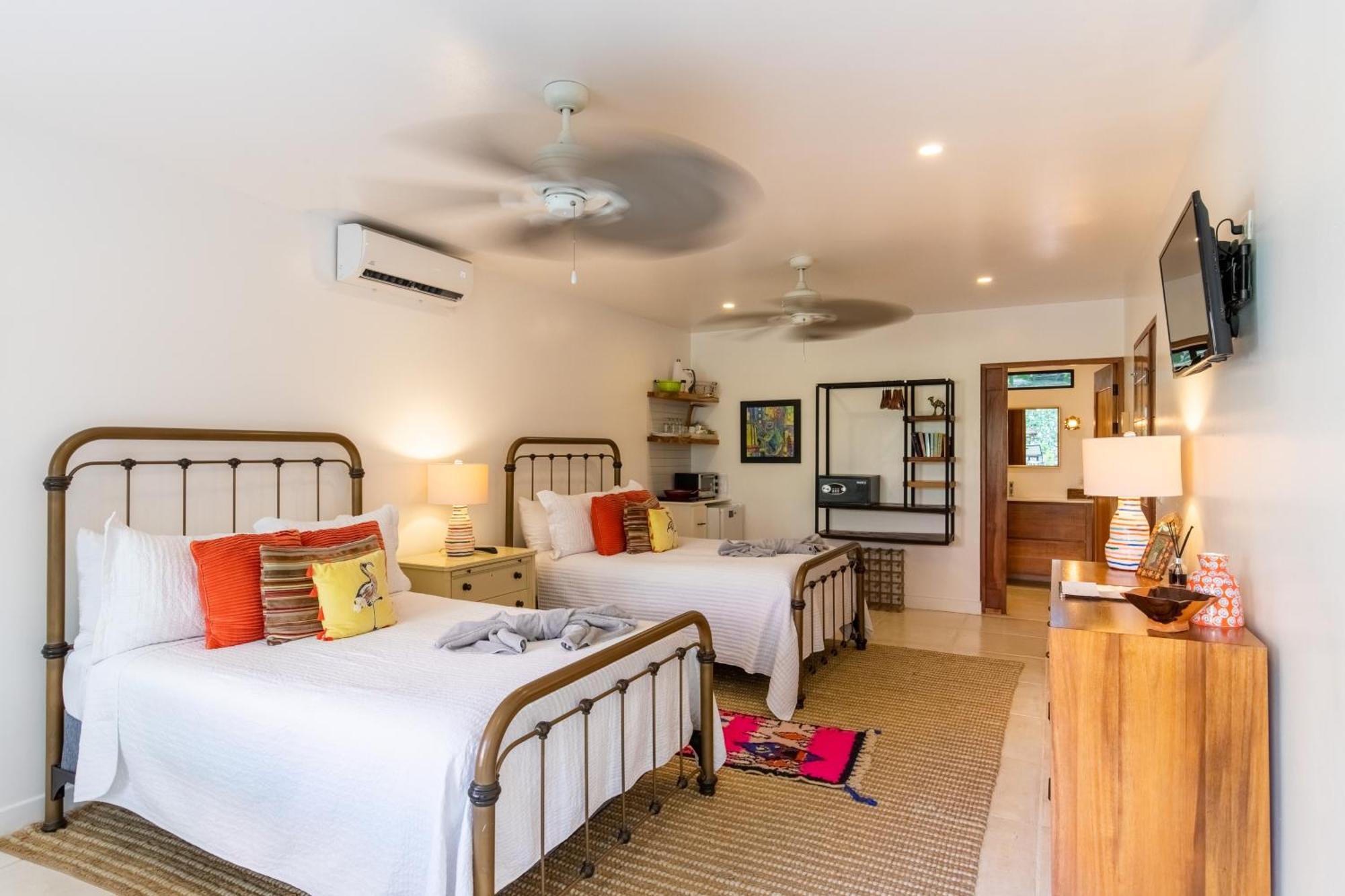 Casa Vitality Bed And Breakfast - Playa Guiones, Nosara - 4 Minute Walk To The Beach Exterior photo